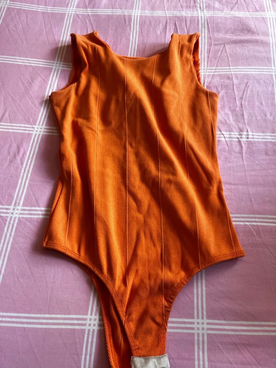 body laranja 