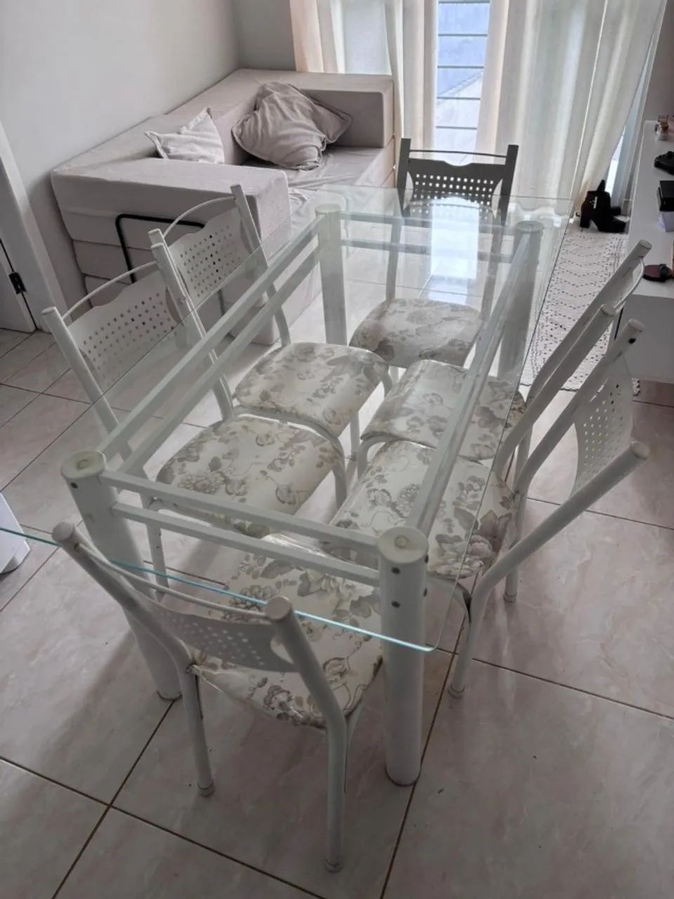 Mesa de Jantar 6 Lugares com Tampo de Vidro e Cadeiras - Foto 2