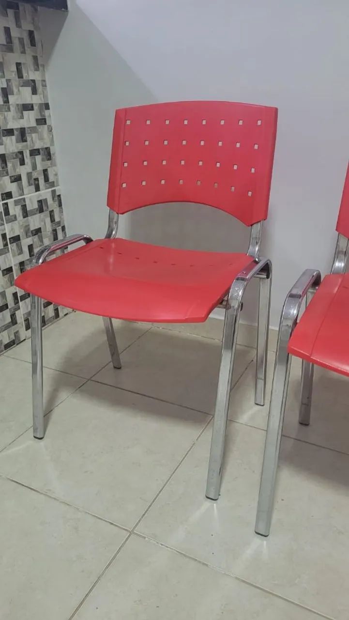 Cadeiras vermelhas  - Foto 3