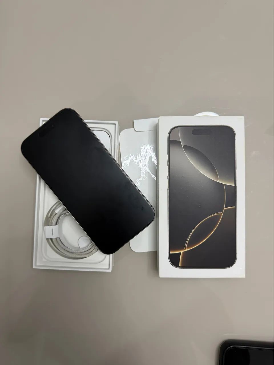 Iphone 16 PRO 256 gb titanium natural - Foto 5