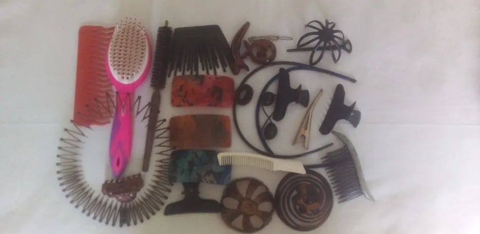 Acessórios para Cabelos e outros itens de Cabelos seminovos. 