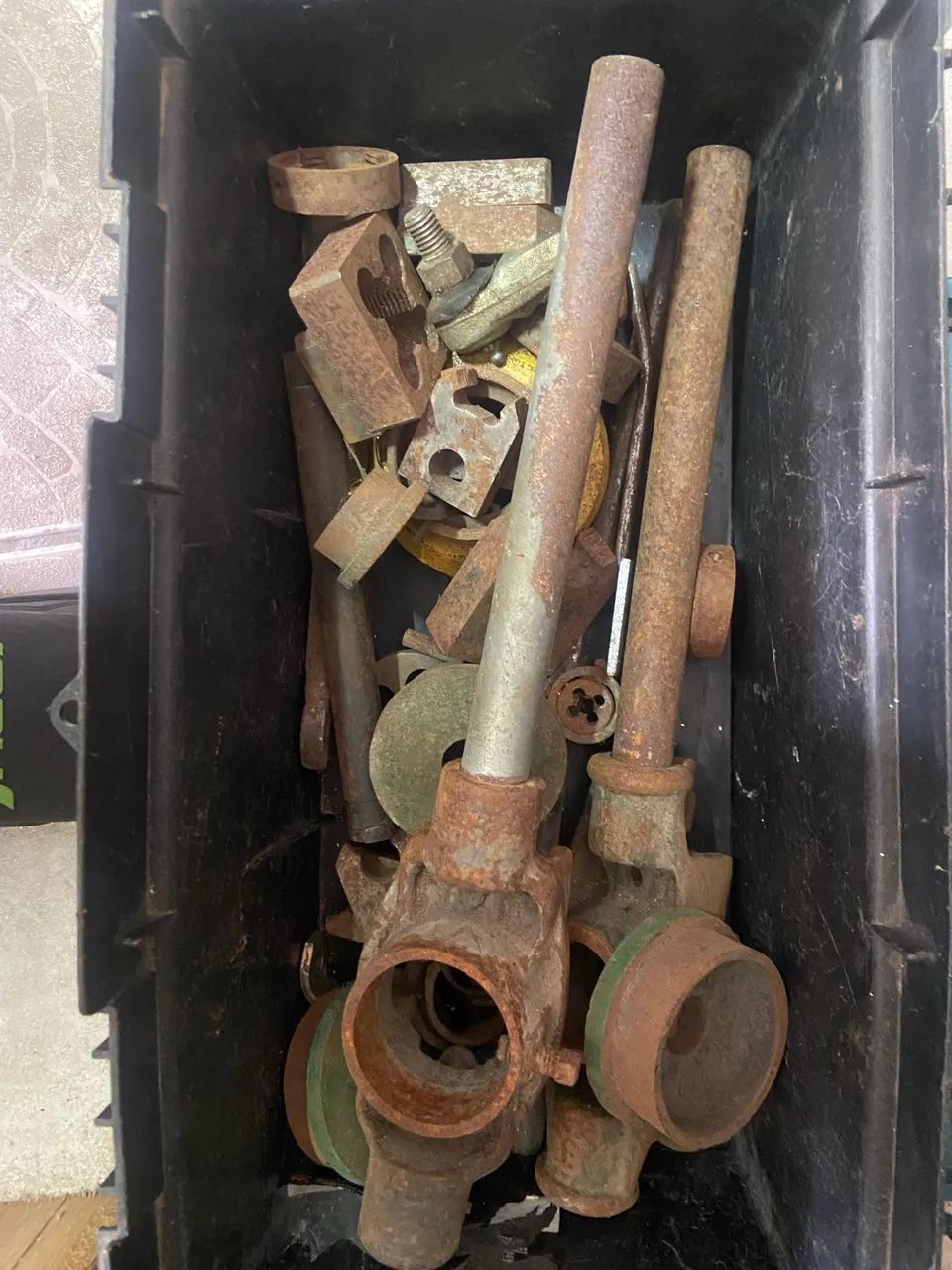 Pipe Threading Tool451968882642135041