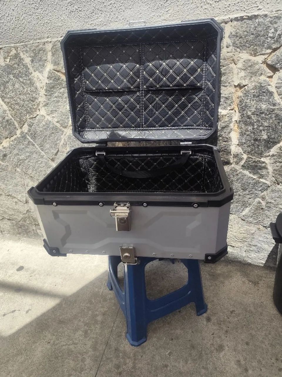 Bau de moto rovik 65 litros  - Foto 3