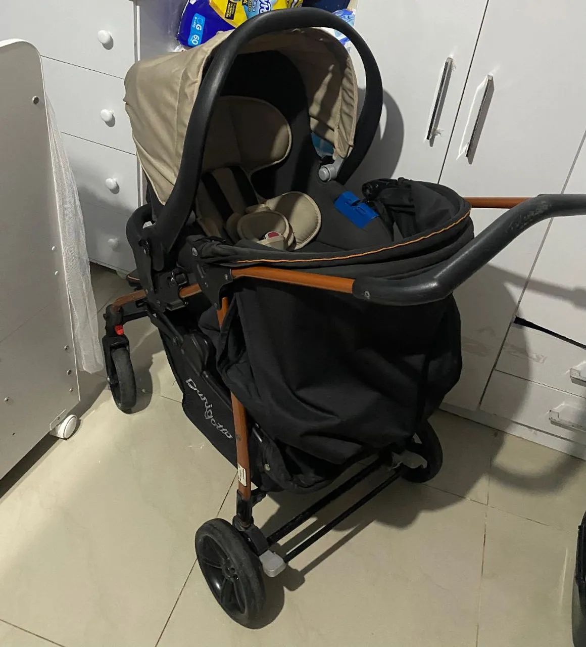 Carrinho Burigotto e bebê conforto  - Foto 4
