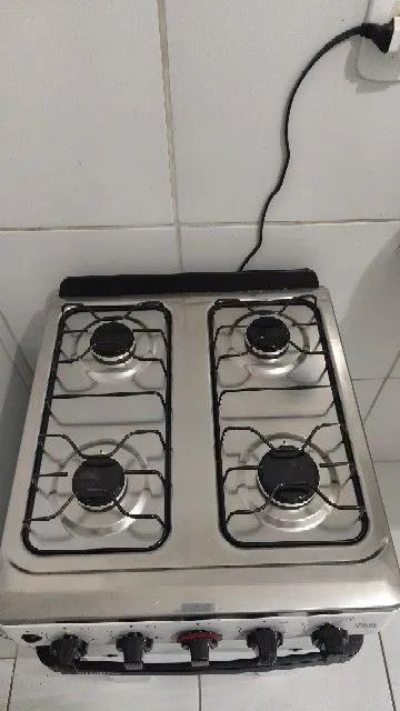 Fogão com apenas 4 meses de uso com acendimento automático - Foto 3