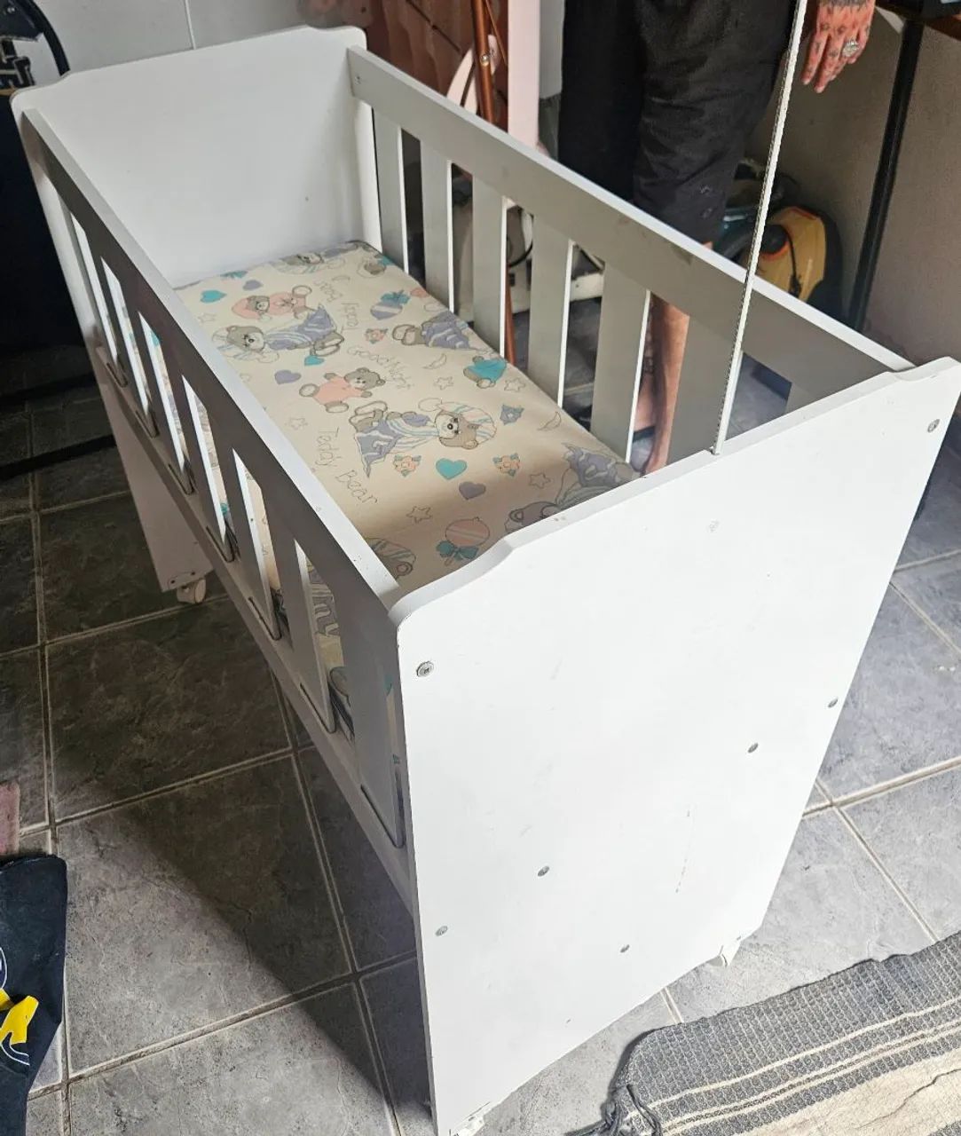 Mini berço semi novo  - Foto 3