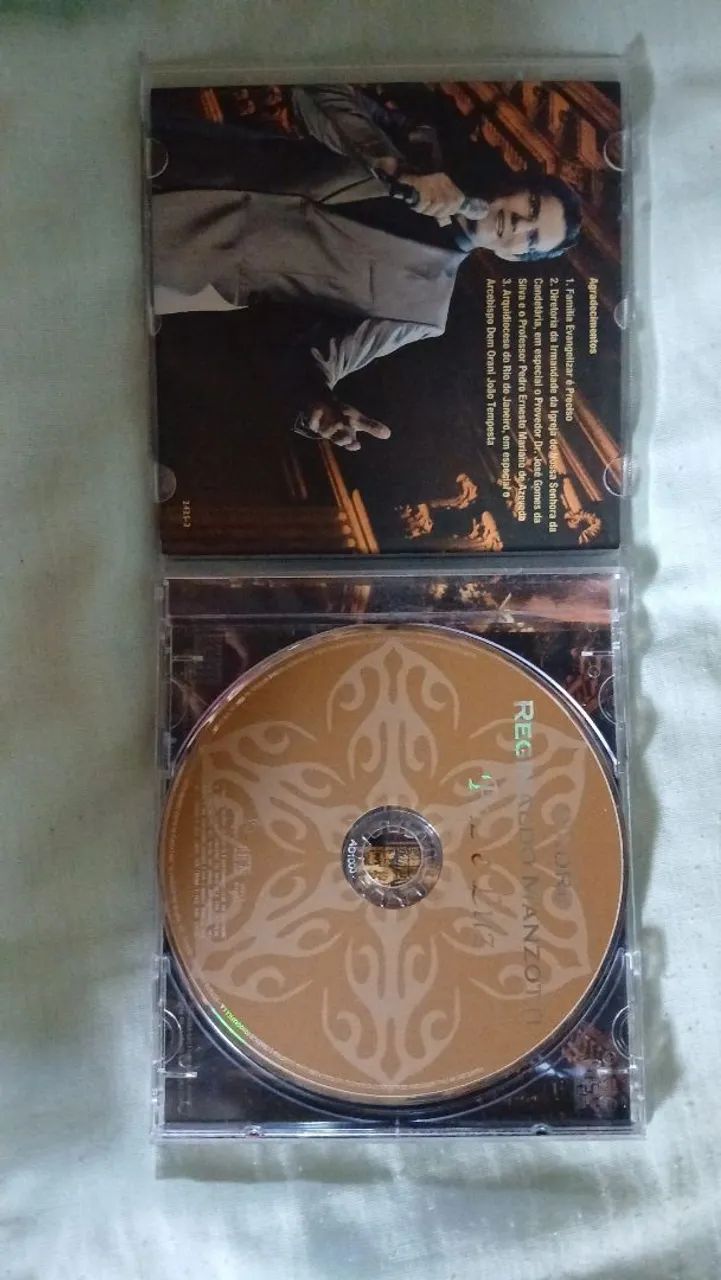 CD e DVD Padre Reginaldo Manzotti. Usada, mais em ótimo estado  - Foto 3