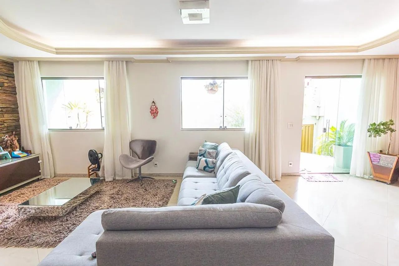 Casa à Venda - Alípio de Melo, 3 Quartos, 388 m2 - Foto 4