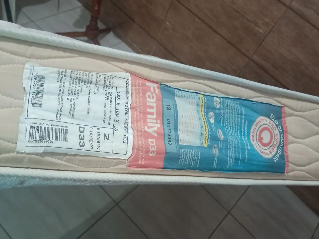 Colchão de casal D33 muito bem cuidado  - Foto 2