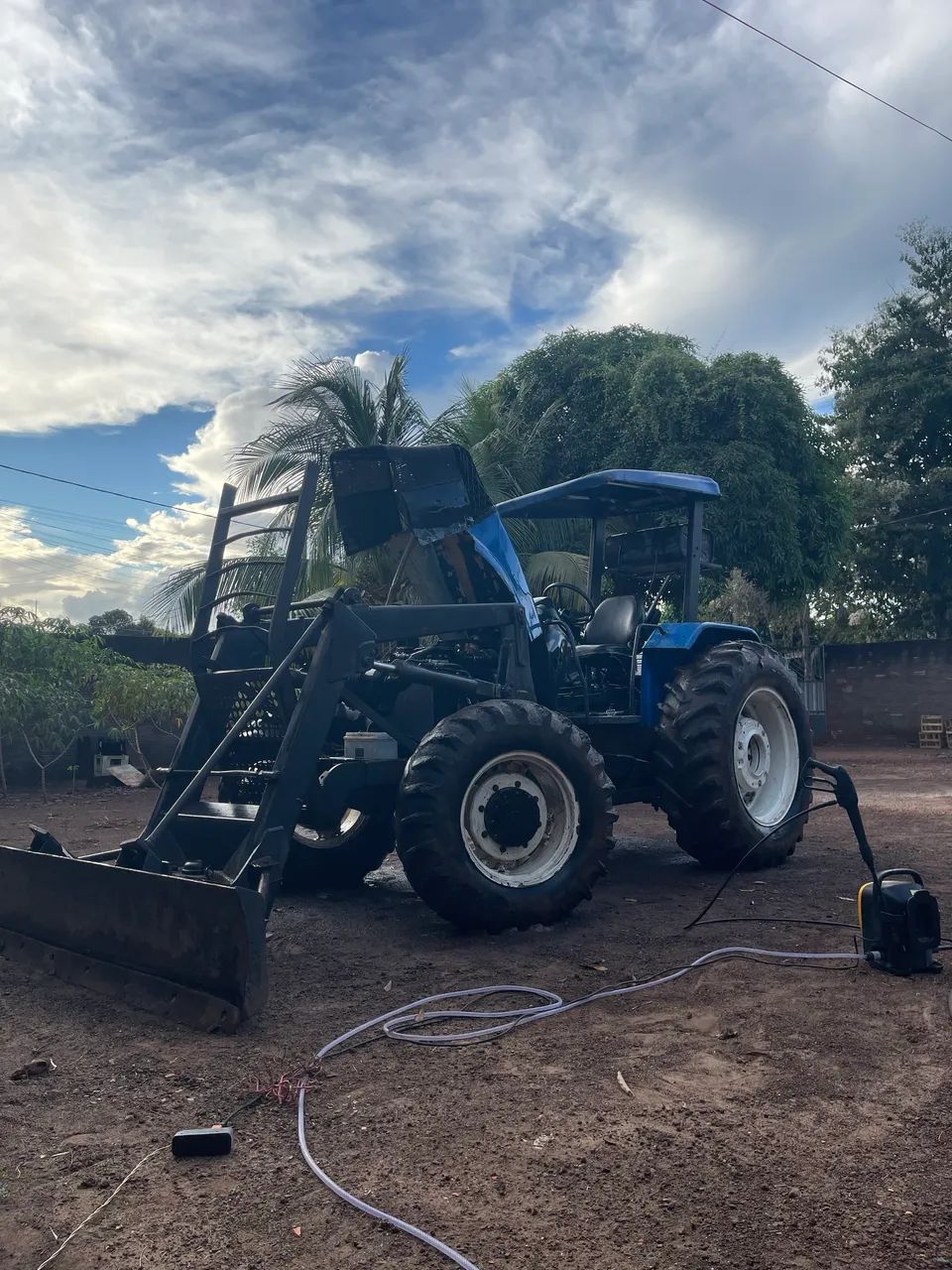 VENDO TRATOR TRAÇADO 