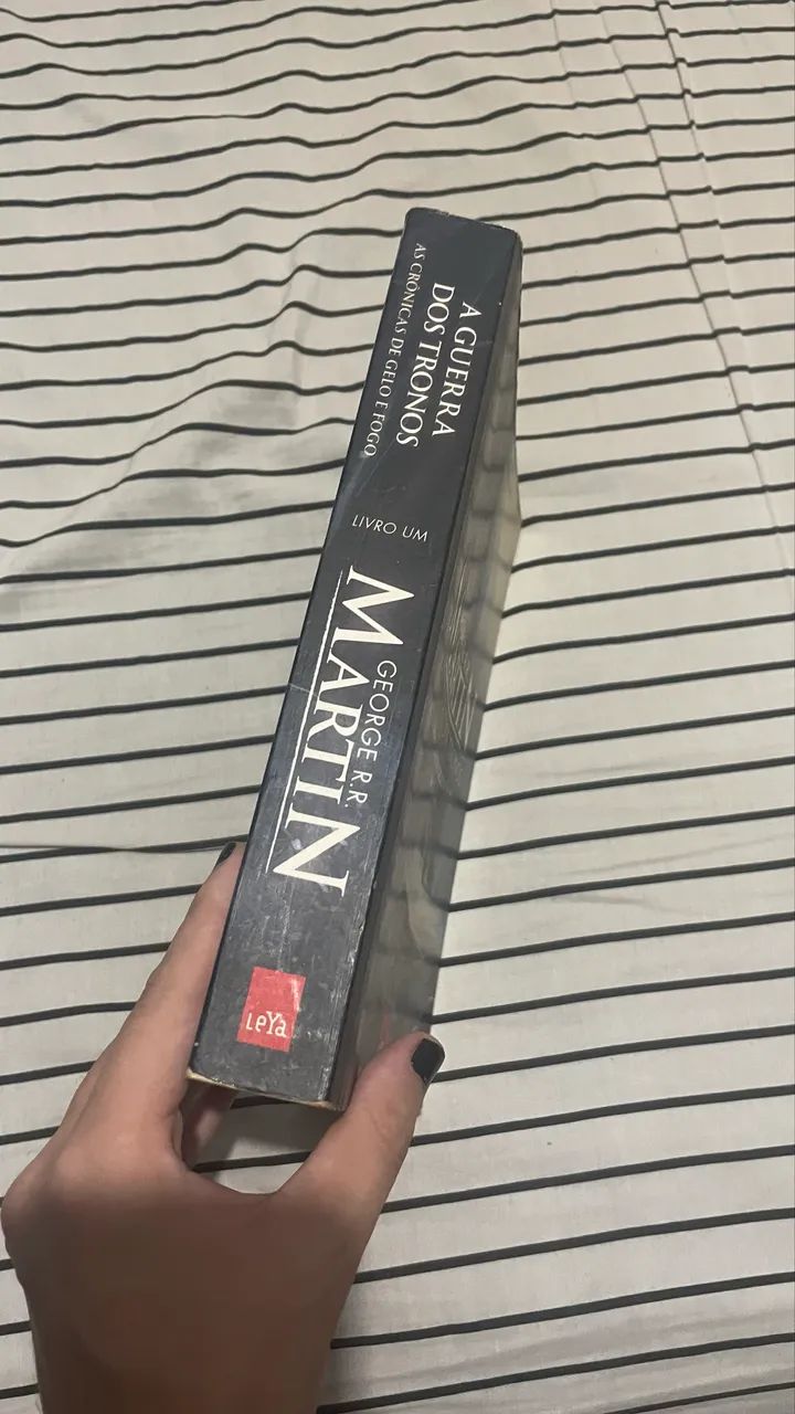 Livro Game of Thrones - Foto 3
