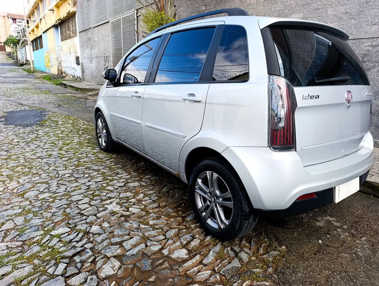 Fiat Idea Attractive 1.4 Fire Flex 8V 5P 2014 - Foto 3