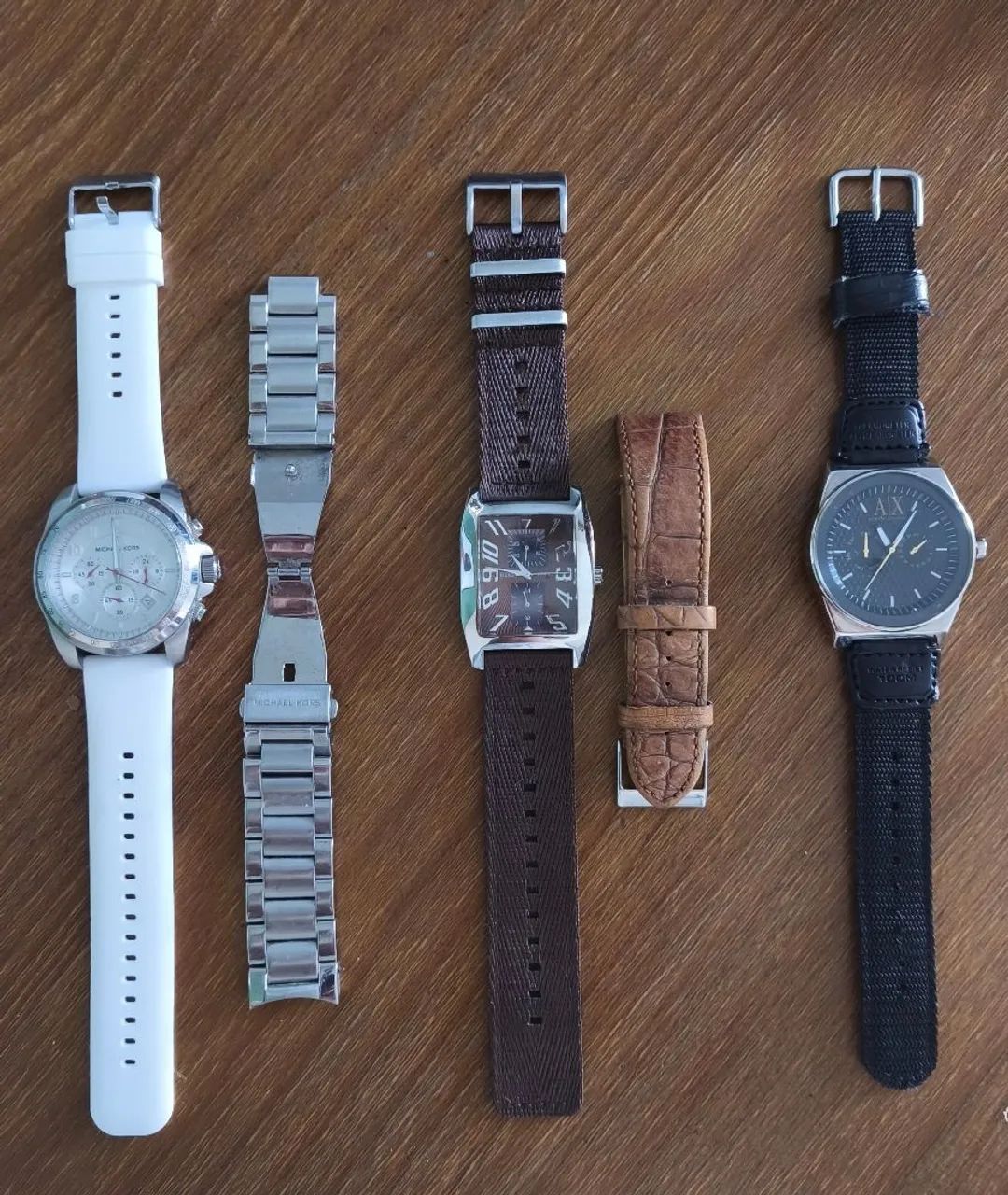 3 relógios originais (Michael Kors, Armani, Guess)