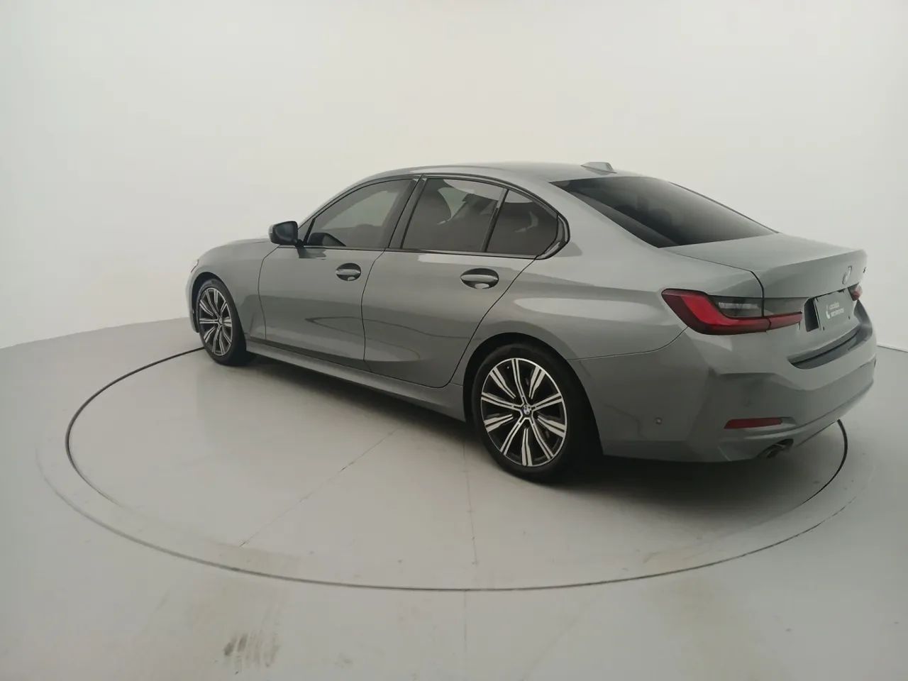 BMW Série 3 320i, foto 3 de 18