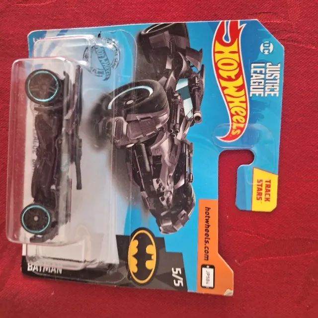 Carrinhos Hotwheels coleção Batman - Foto 2