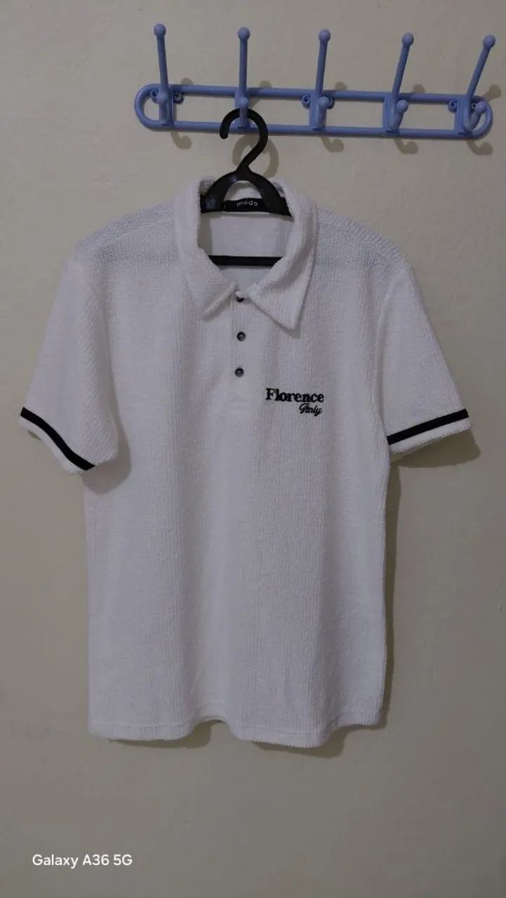 Camisa Jaqueta jeans e camisa polo 