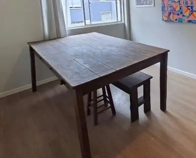 Mesa madeira e 2 bancos 2,05 x 1,05 m  tel * - Foto 2