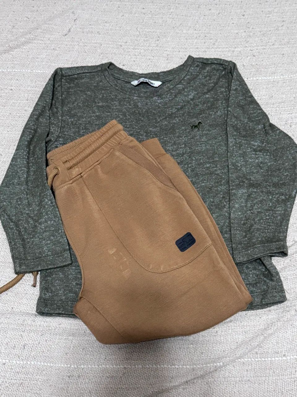 Conjunto 4 anos