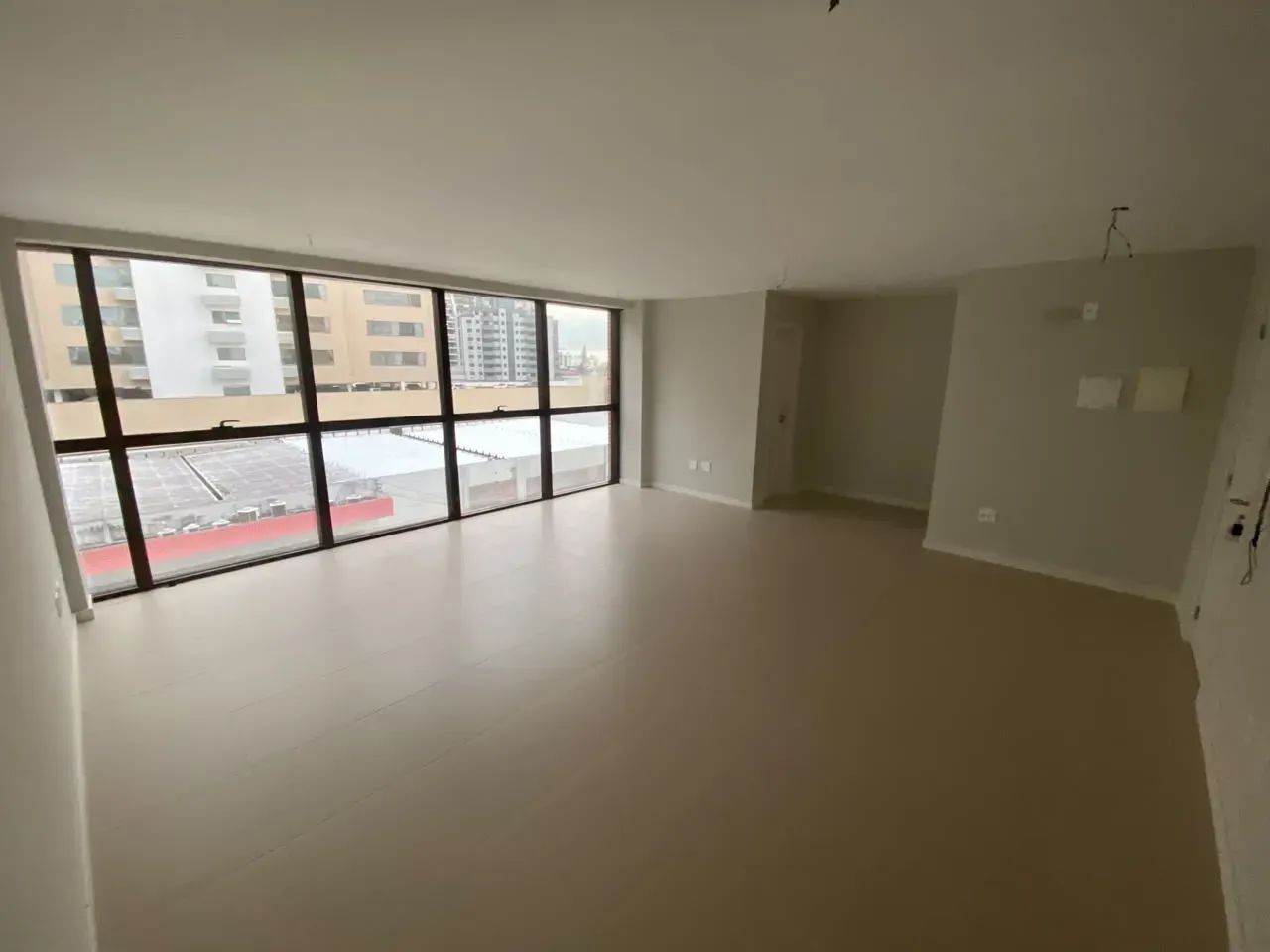 Aluguel de sala comercial com 1 vaga de garagem bem localizada no Estreito, Florianópolis - Foto 2