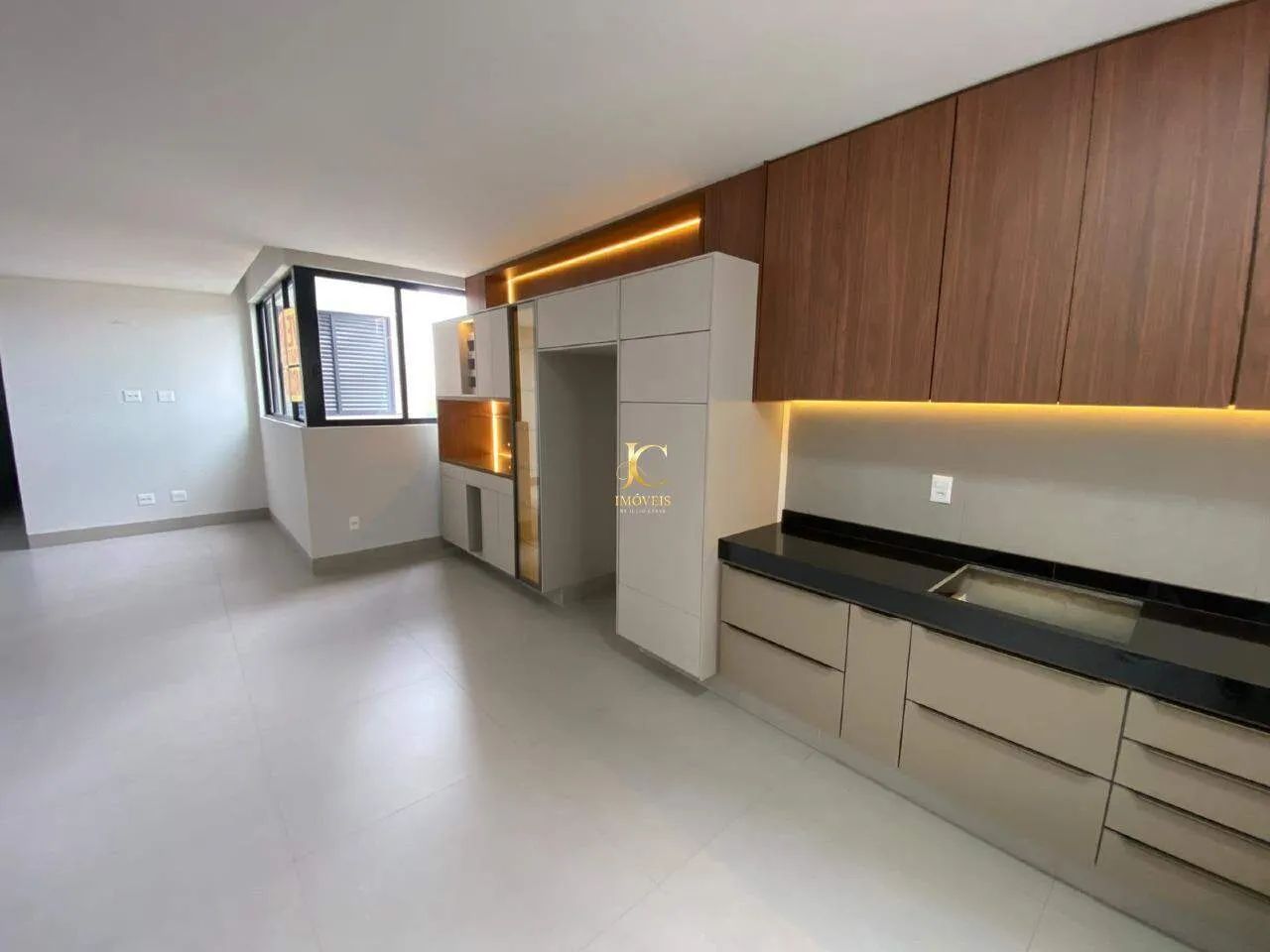 Apartamento residencial de 135 m² com 3 suítes no Centro de Divinópolis - Foto 3