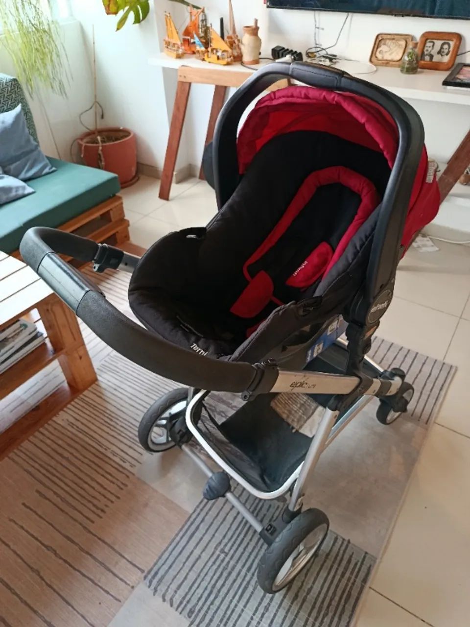 Carrinho De Bebê + Bebê Conforto Marca Infanti Modelo Termi (Usado) - Foto 3