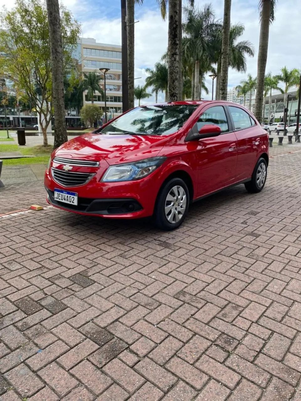 Chevrolet Onix Hatch LT 1.4 8V Flex Power Mec. 4P 2013
