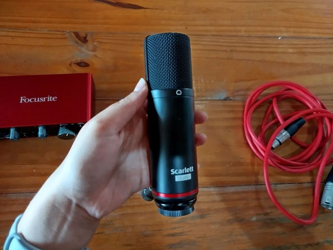 Kit Solo Studio Scarlett Focusrite 3ª geração - Interface e Microfone - Foto 5