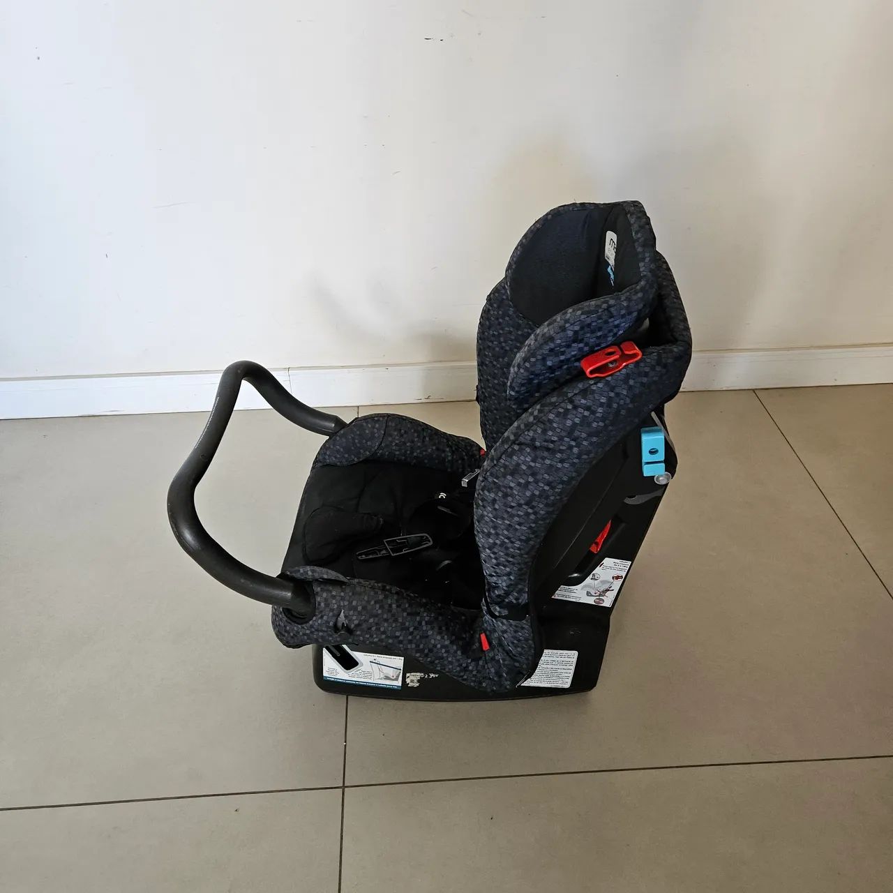 Cadeirinha Burigotto Matrix Evolution 0 a 25kg - Conservada<br>? Preço<br>R$ 350 - Foto 3