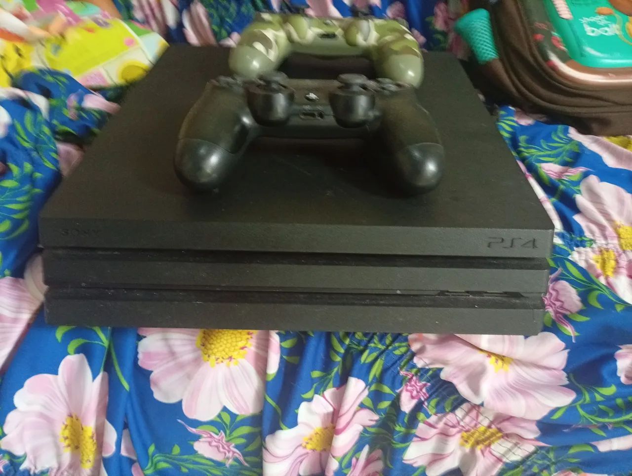 Ps4 pro slim semi novo  - Foto 3