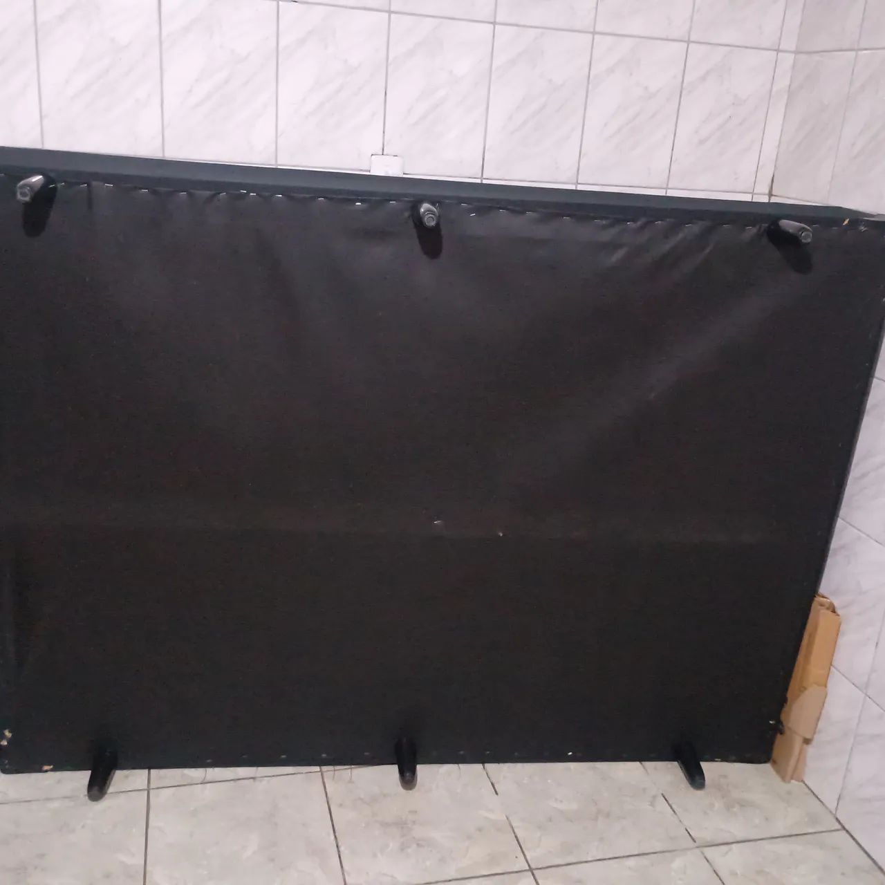 Box de cama de casal tamanho bom ótima nova - Foto 2