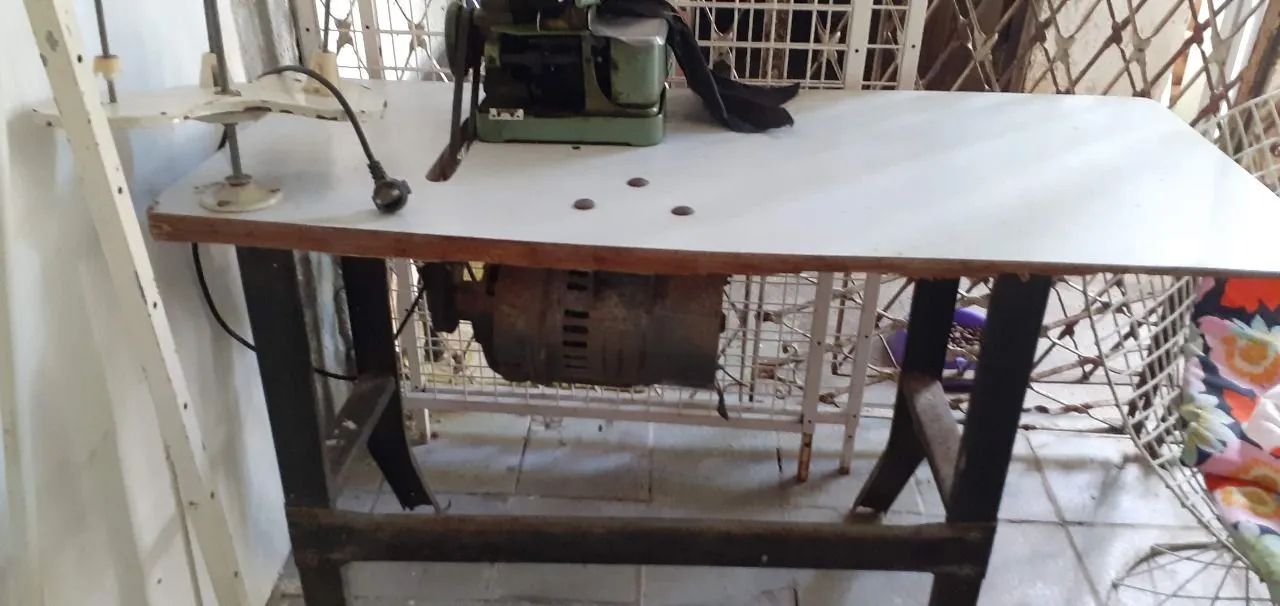 Máquina Overlock - Foto 3