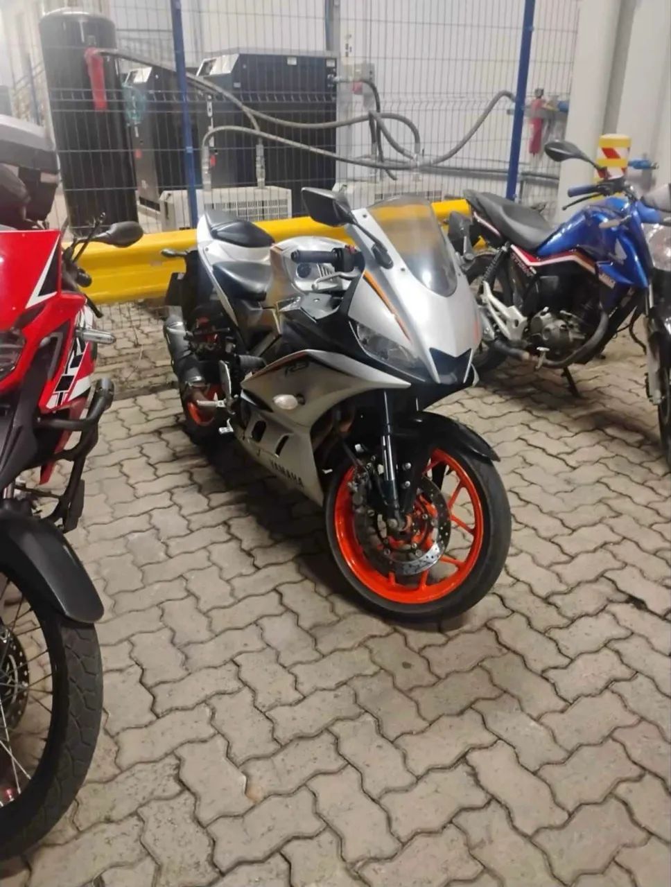 2021 Yamaha R3 - Foto 3
