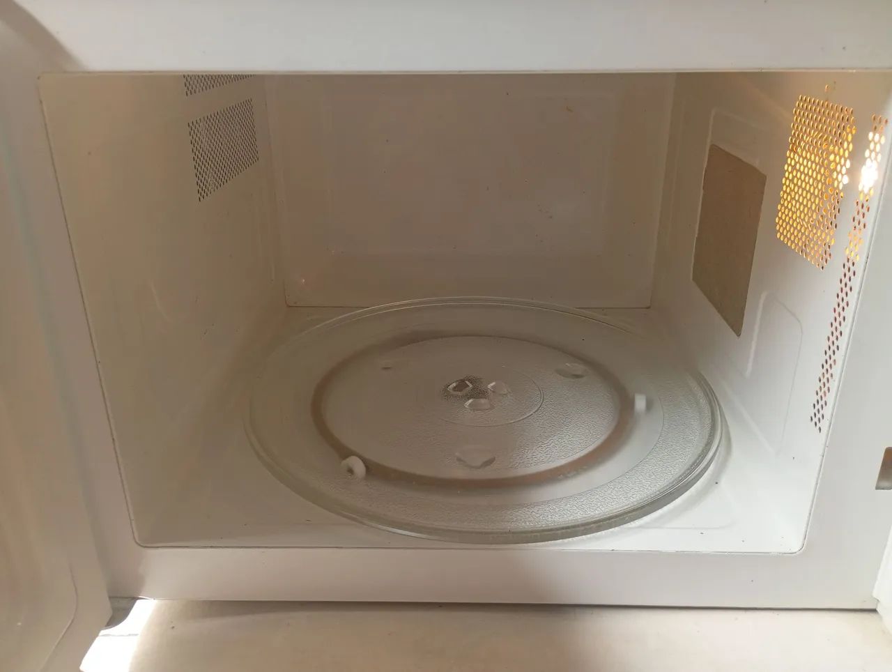 Microondas em boas condições  - Foto 2