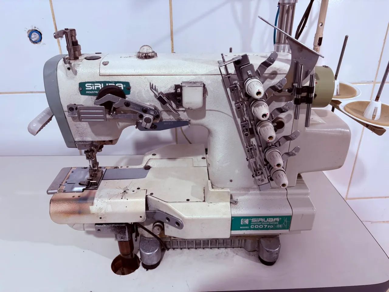 Máquina Refiladeira Siruba Industrial