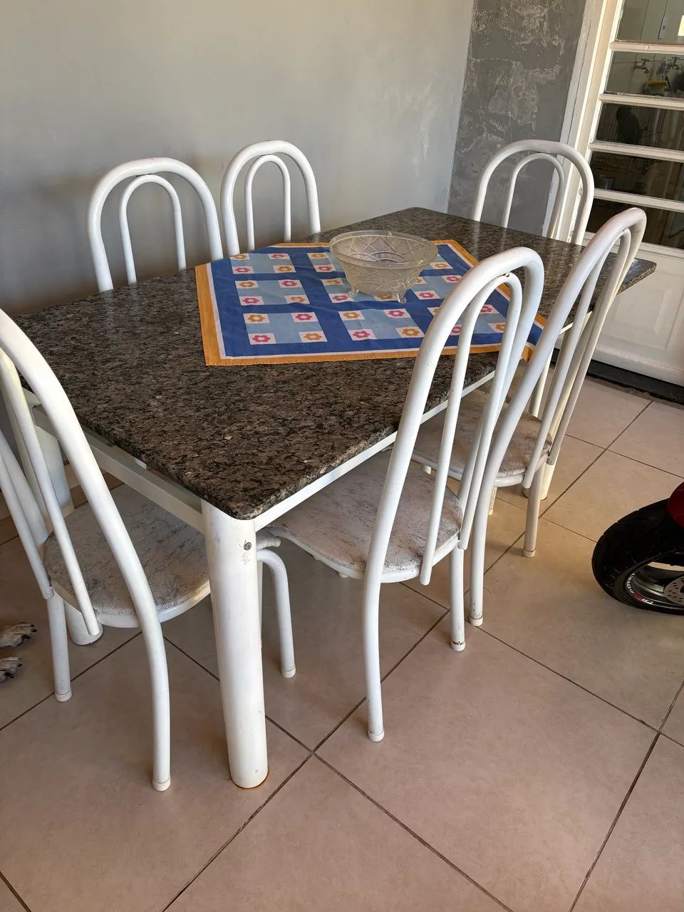 Mesa 6 cadeiras 