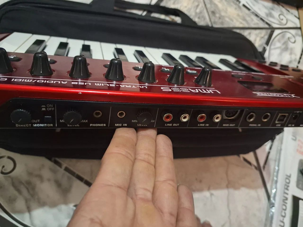 Controlador Behringer UMA25S - Foto 4