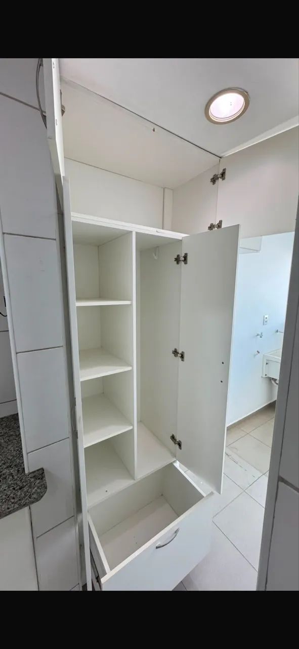 Armário multiuso 