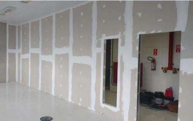Divisorias e teto de drywall 