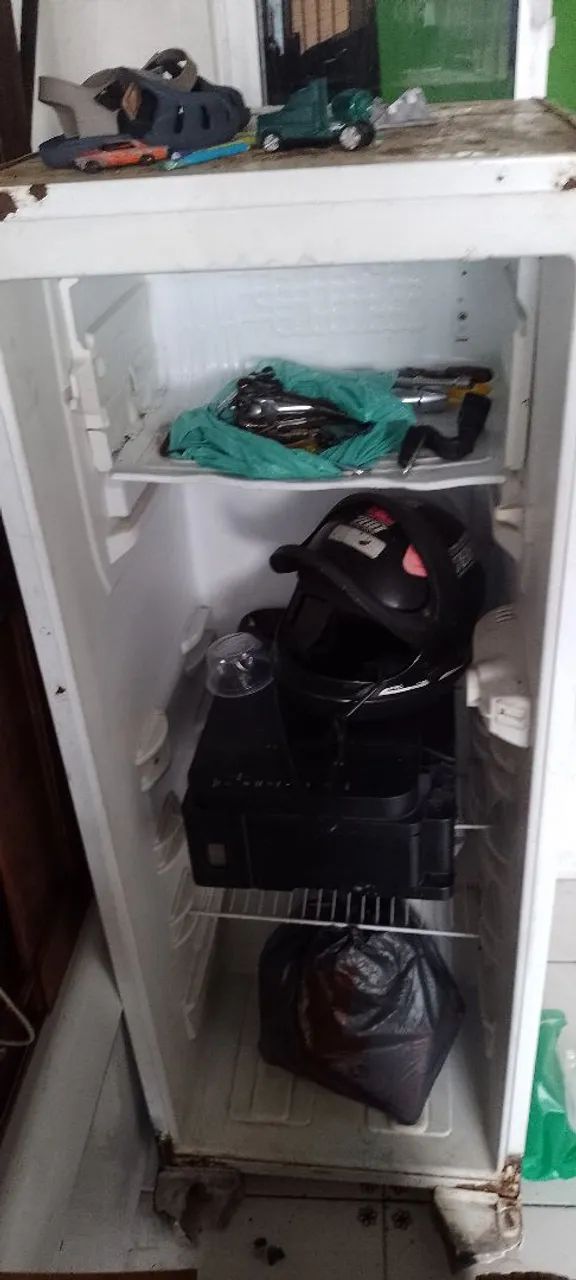 Geladeira precisando de reparos  - Foto 2