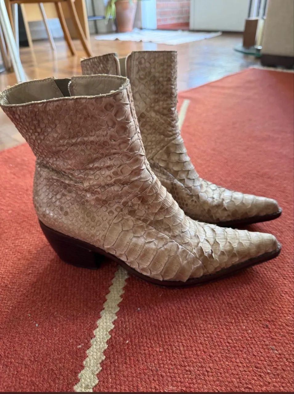 BOTA DELLELA PYTHON ORIGINAL BEGE TAMANHO 35 - Foto 2