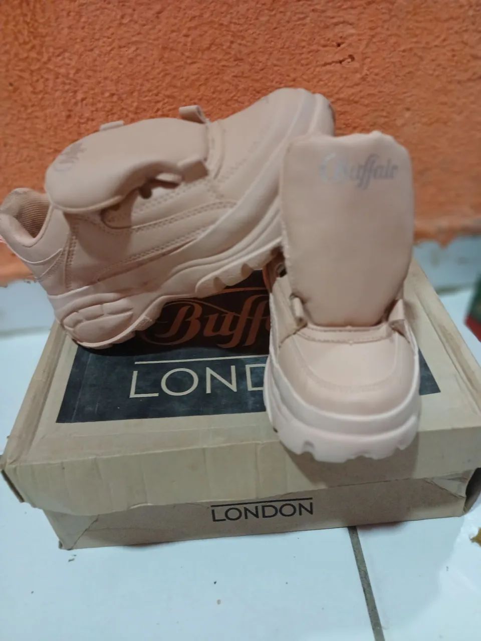 Sapatos a venda - Foto 4