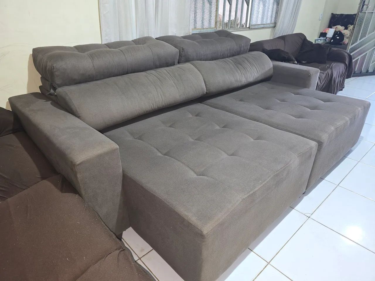 Sofá retrátil e reclinável 