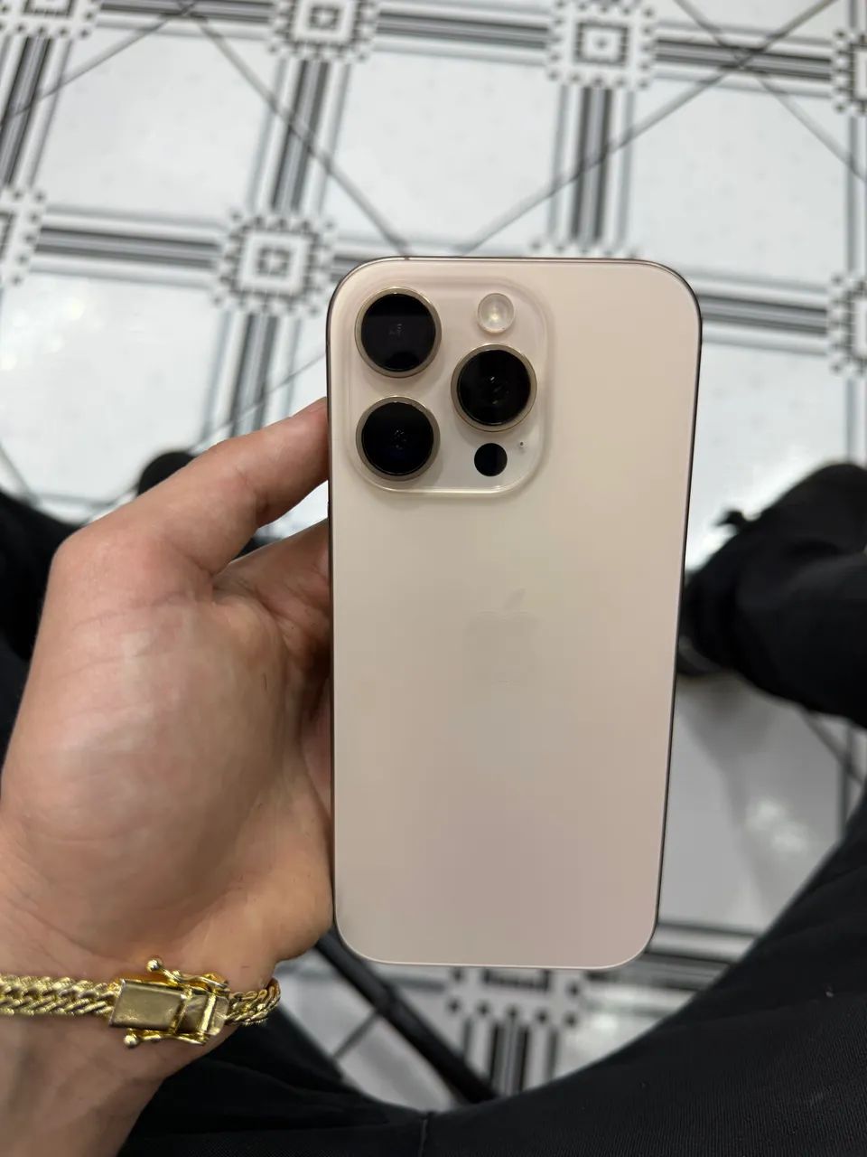 iPhone 16 pro 256 GB