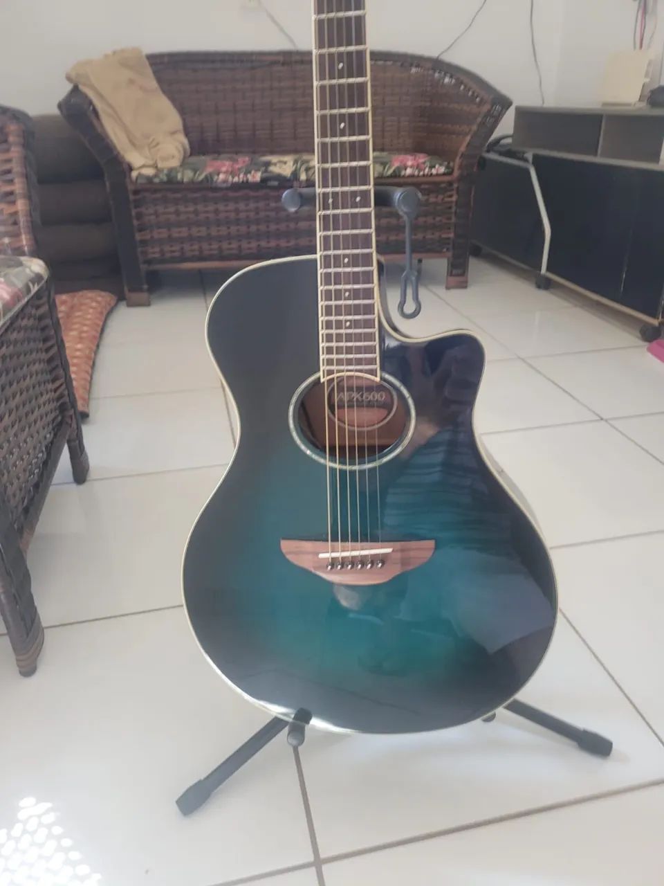 Violão yamaha apx600