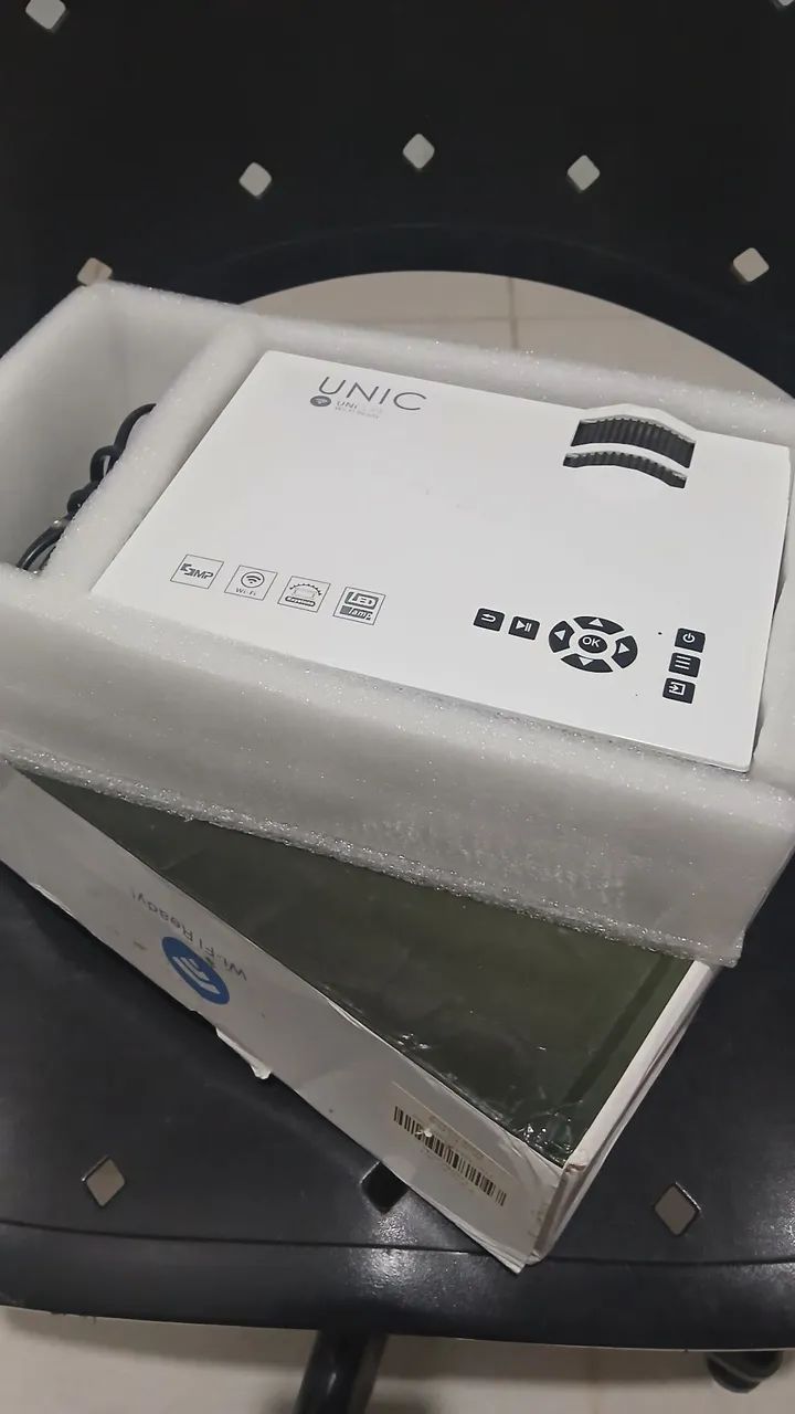 Projetor UNIC portatil