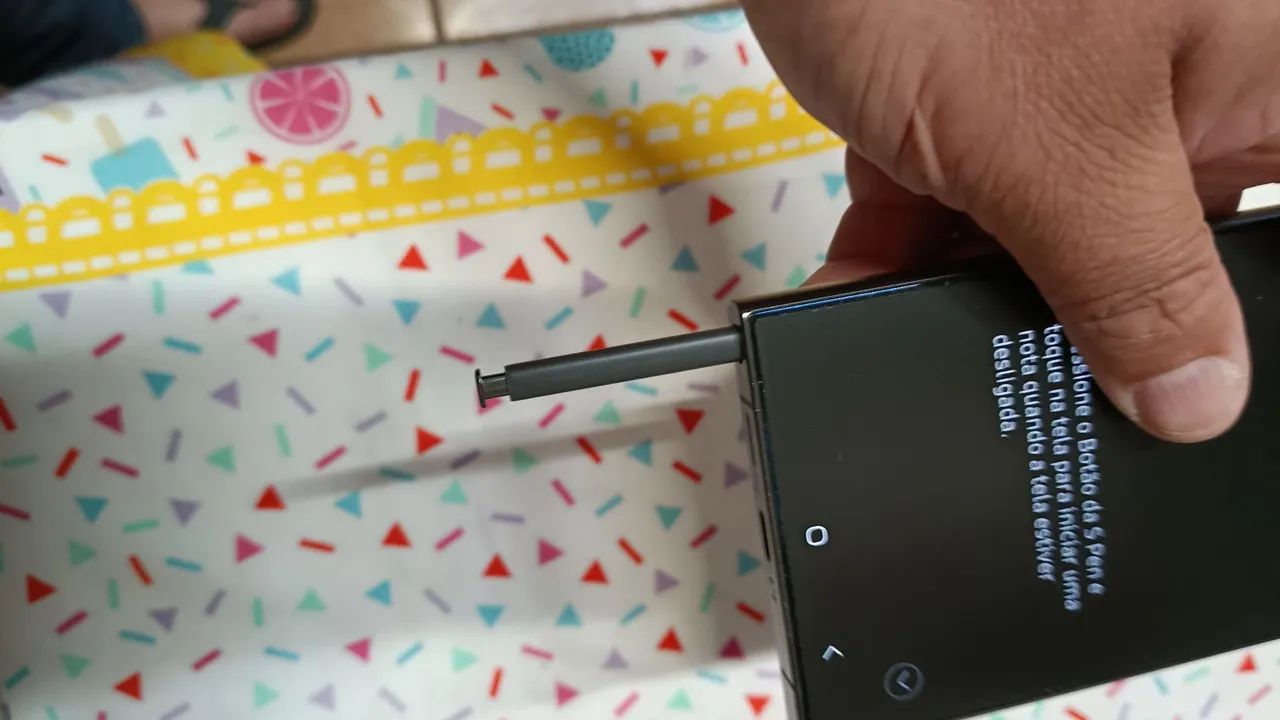 Vendo Samsung S24 ultra 512 Titanium na cor cinza - Foto 4