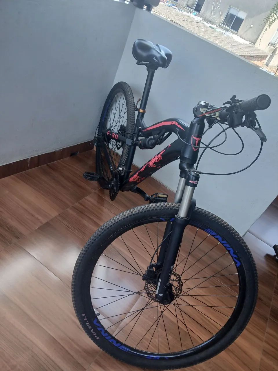 Bicicleta lotus freio a disco - Foto 3
