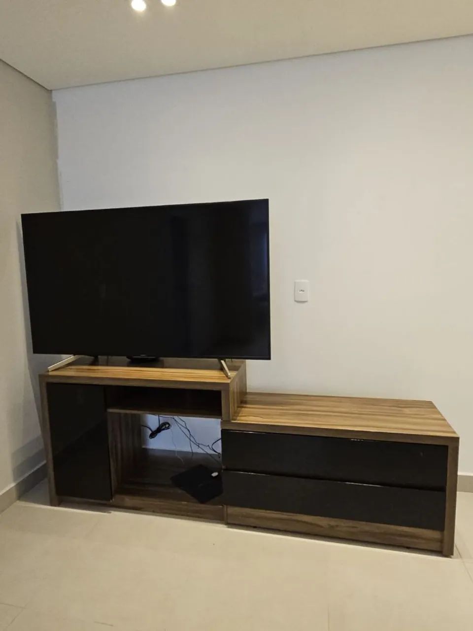 Rack para Sala Moderno - Design Assimétrico e Elegante - Foto 2