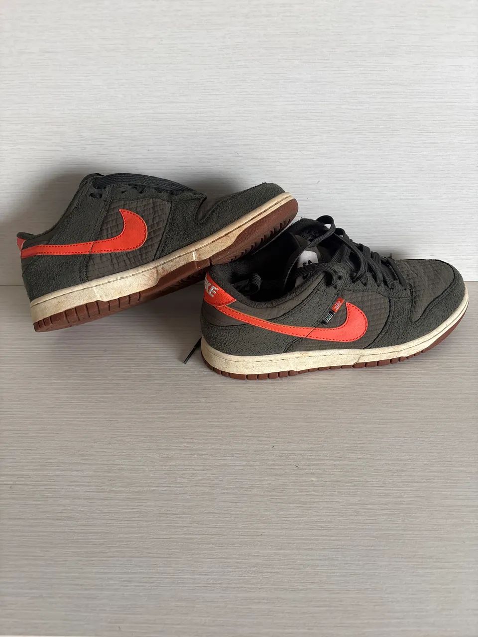 Nike Dunk Low Original - Marrom/Cinza com Swoosh Laranja