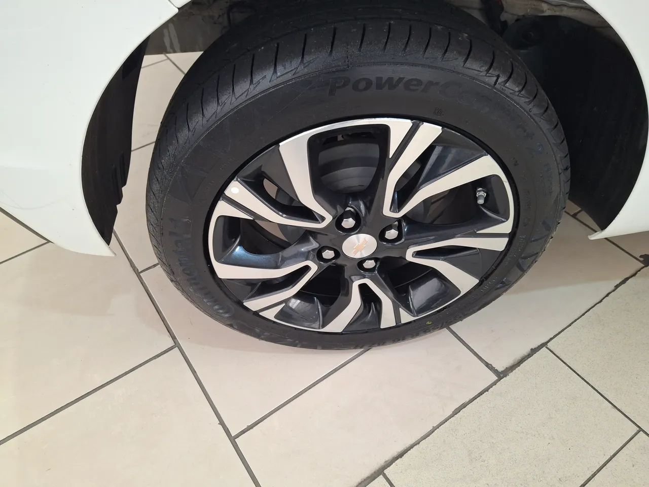Chevrolet Onix Hatch Premier 1.0 12V TB Flex Aut. 4P, foto 7 de 10